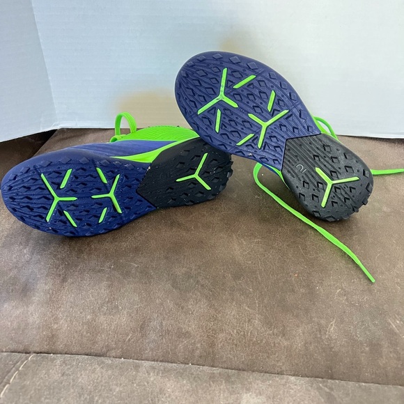 Kip sat Blue and Neon Green Soccer/Football cleats size youth 1 - Picture 12 of 13